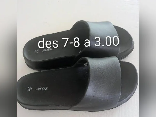 SANDALE, BOTTE DE PLUIT, SOULIERS, BOTTYLLON.BOTTE ECT