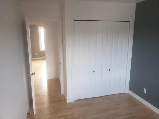 Appartement de 2 chambres et 1 salle de bain thumbnail 2