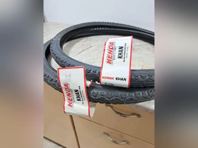 Pneu vélo neuf thumbnail 2