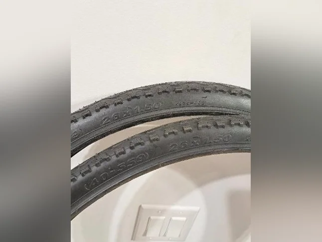 Pneu vélo neuf thumbnail 3