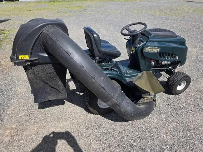 Tracteur de pelouse Yardworks 20HP/46 thumbnail 2