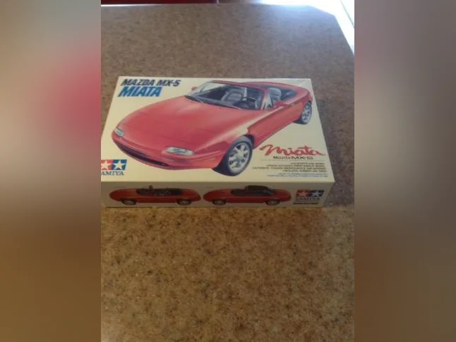 Auto Miata à construire