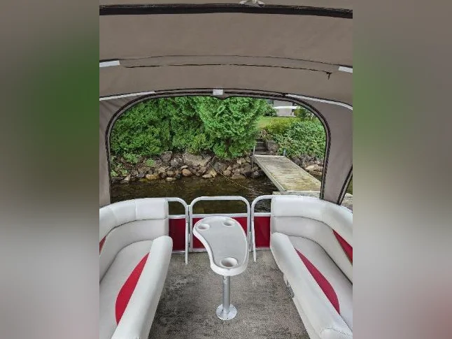 Ponton Princecraft Vectra 19 (2011) – Mercury 50 HP EFI – Clé en main au Lac Achigan thumbnail 4
