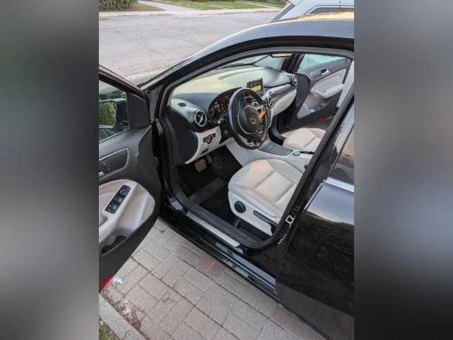 Mercedes B250 thumbnail 4