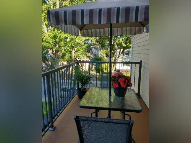 Appartement 3 et demi tout inclus, location au mois thumbnail 9