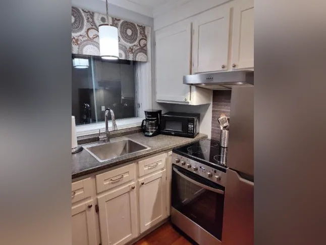 Appartement 3 et demi tout inclus, location au mois thumbnail 4