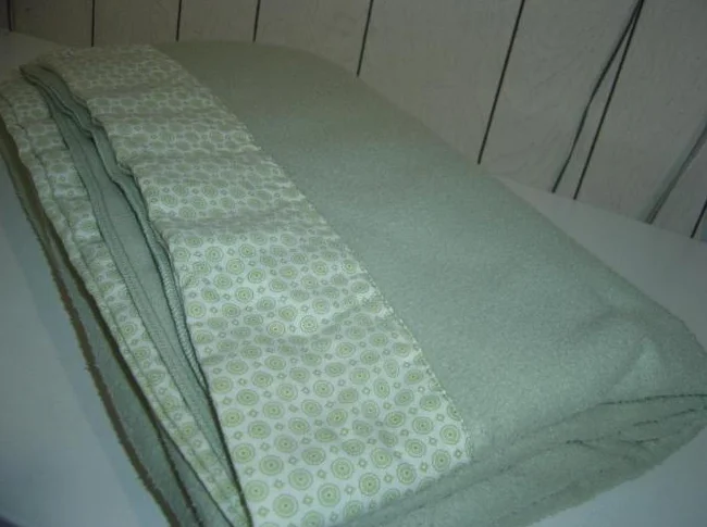 tout pout lit double ,draps , couvre matelas,douillettes etc thumbnail 5