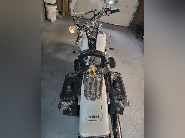 Yamaha V-Star 650 2004 thumbnail 2