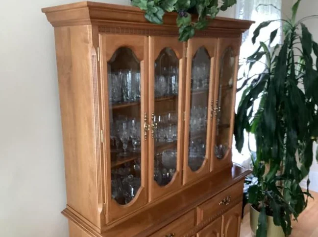DINING ROOM COMPLETE SET , MADE IN CANADA BY BENCHMADE thumbnail 4