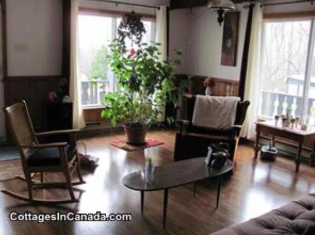 Le chalet du Mont Yamaska thumbnail 7