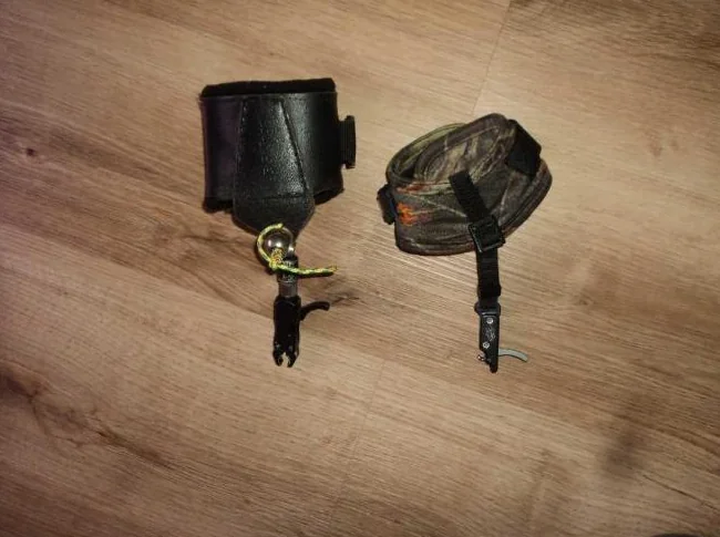 Arc Hoyt Ultratech XT2000 Cam & ½ Droitier. Couleur Drapeaux Américain thumbnail 6