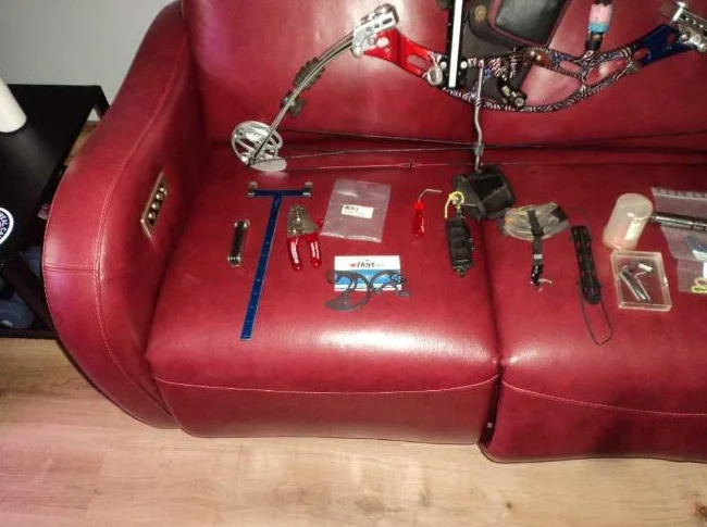 Arc Hoyt Ultratech XT2000 Cam & ½ Droitier. Couleur Drapeaux Américain thumbnail 4