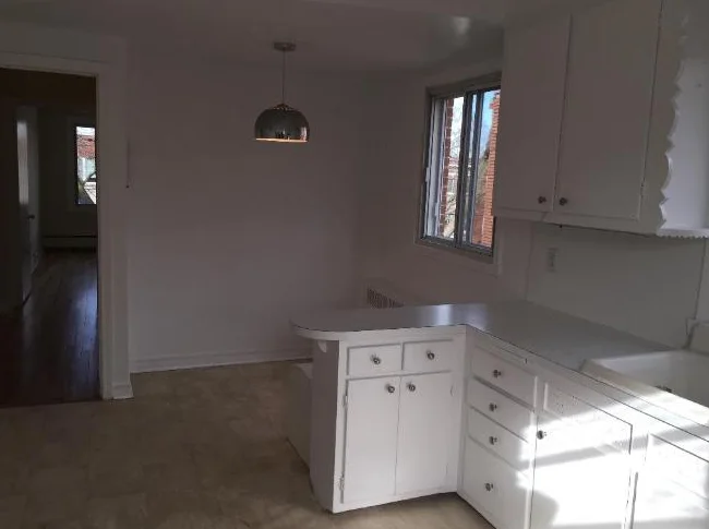 6 1/2 Upper Duplex, Very Conveniently Located in Ville St. Laurent thumbnail 8