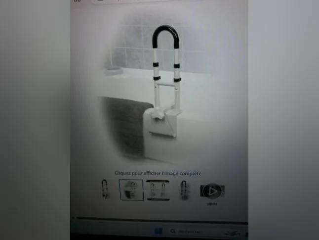 barre d,apui pour tenir quand on sort du bain qui ajuste pour la hauteur de la personne thumbnail 2