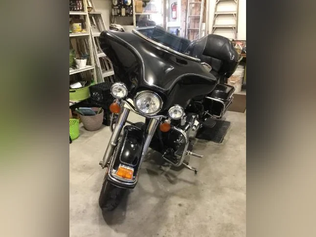 Harley Davidson FLHTC 2009 thumbnail 3