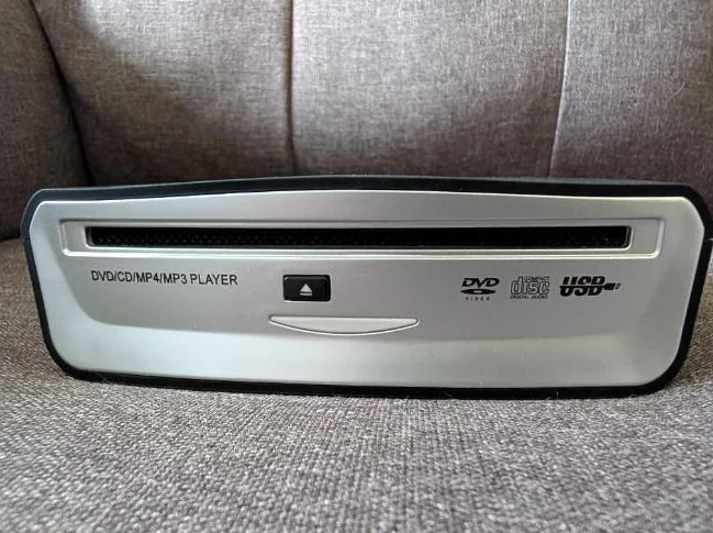 Lecteurc CD pour auto thumbnail 3