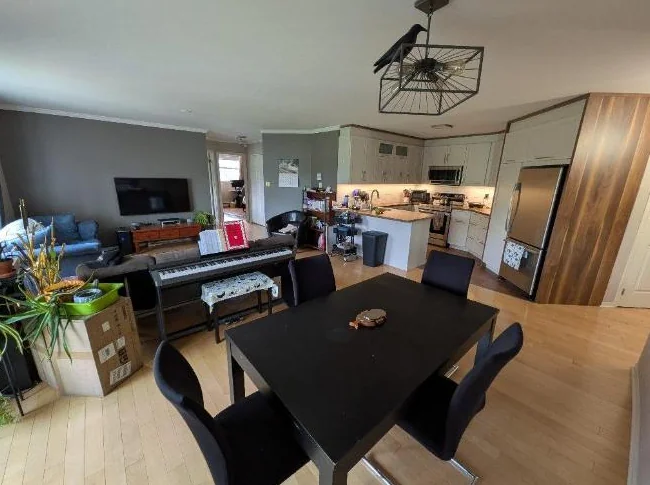 Grand condo à Charny, Lévis. 1122pi2, 2 chambres, stationnement, gym, sauna, verrière, rangement thumbnail 5