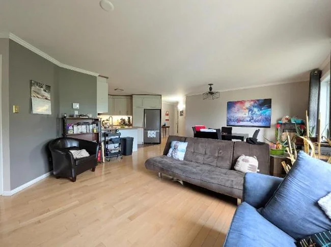 Grand condo à Charny, Lévis. 1122pi2, 2 chambres, stationnement, gym, sauna, verrière, rangement thumbnail 4