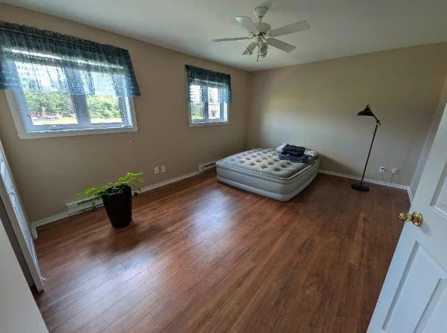 Grand condo à Charny, Lévis. 1122pi2, 2 chambres, stationnement, gym, sauna, verrière, rangement thumbnail 9