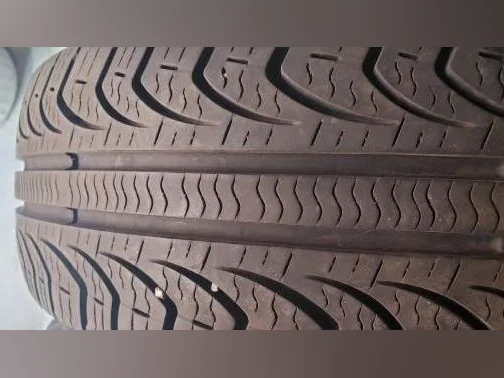 2 pneus Pirelli P4 d'été/4 saisons P195/65r15 code 91H mesurent 8/32 thumbnail 5