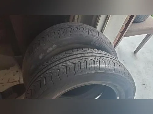 2 pneus Pirelli P4 d'été/4 saisons P195/65r15 code 91H mesurent 8/32 thumbnail 2