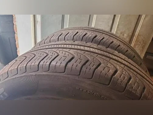 2 pneus Pirelli P4 d'été/4 saisons P195/65r15 code 91H mesurent 8/32 thumbnail 6