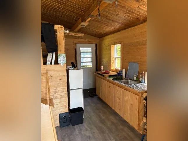Camp rustique à vendre St-Narcisse de Rimouski thumbnail 5
