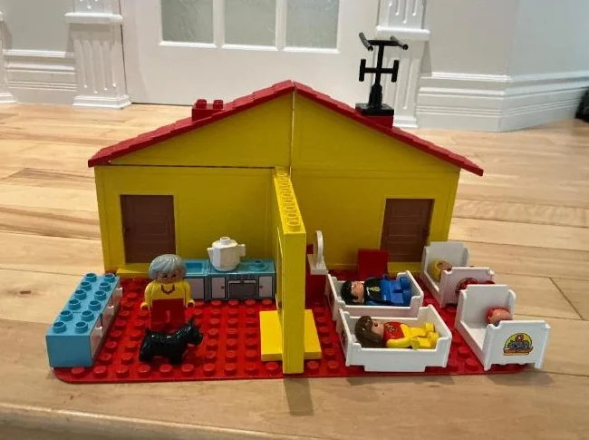 Maison LEGO DUPLO vintage – Ensemble complet avec personnages et meubles