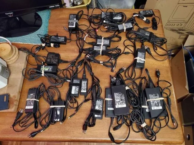 Plusieur chargeur de laptop Asus, Dell, HP, Acer, Lenovo, Sony et Toshiba
