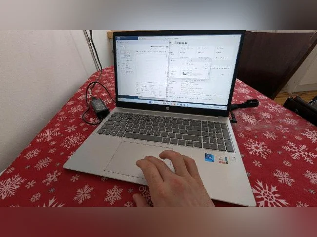 HP Laptop 15 (2023) | Intel Core i7-1355U | 16 Go RAM | SSD 1 To | Windows 11 | Wi-Fi 6