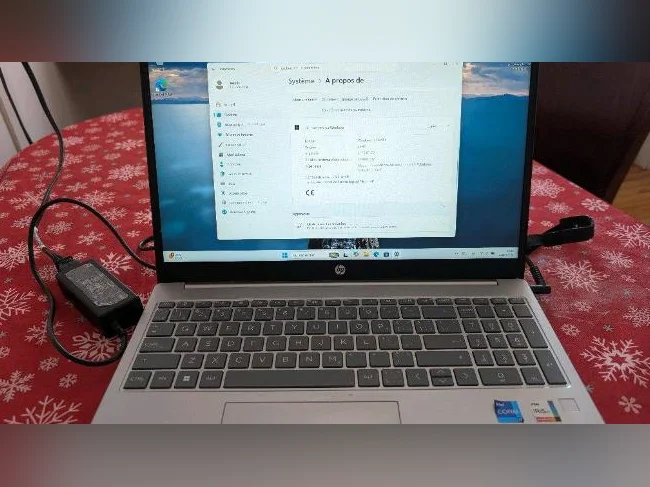 HP Laptop 15 (2023) | Intel Core i7-1355U | 16 Go RAM | SSD 1 To | Windows 11 | Wi-Fi 6 thumbnail 3