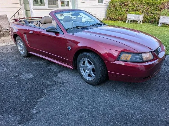 Ford Mustang décapotable thumbnail 2