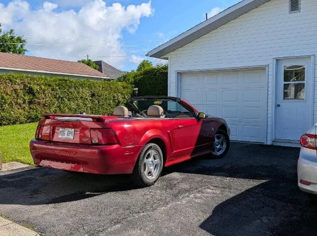 Ford Mustang décapotable thumbnail 4