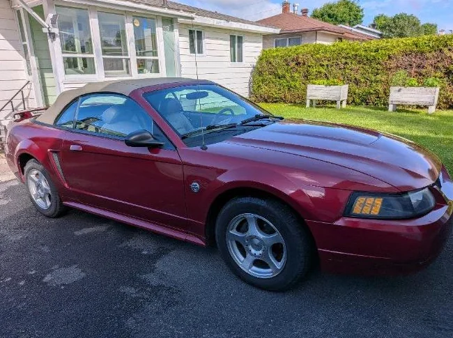 Ford Mustang décapotable thumbnail 8