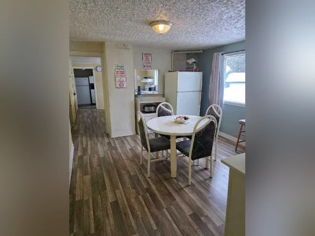 CHAMBRE À LOUER À SAINT-AGATHE-DES-MONTS,PRES DE TOUT LES SERVICES. thumbnail 7