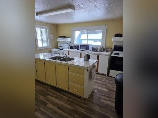 CHAMBRE À LOUER À SAINT-AGATHE-DES-MONTS,PRES DE TOUT LES SERVICES. thumbnail 6