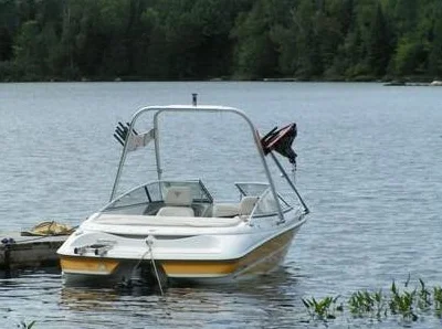 Bateau CAMPION 2004 Allante 505i 135hp AVEC REMORQUE