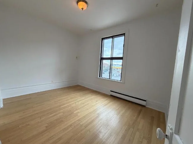 Logement 5 1/2 Montréal (Villeray/St-Michel) thumbnail 8