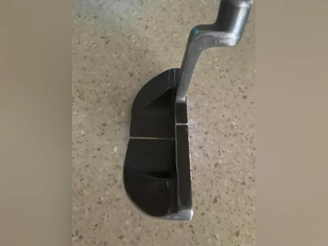 Putter Adam grippe en tres bonne état. thumbnail 3