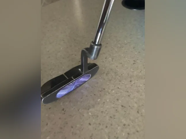 Putter Adam grippe en tres bonne état.
