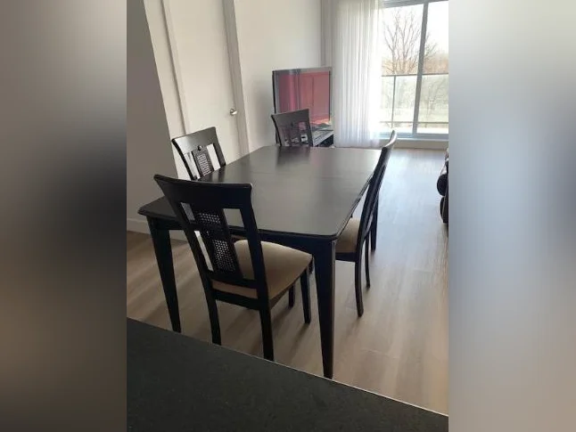 Tables de cuisine en érable, 4 chaises, (LÉVIS) thumbnail 3