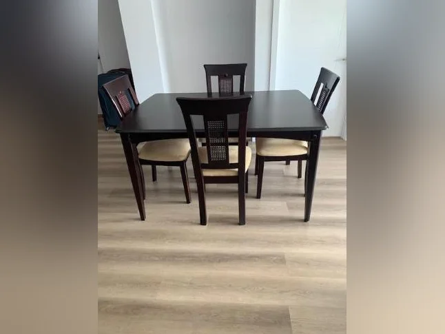 Tables de cuisine en érable, 4 chaises, (LÉVIS) thumbnail 4