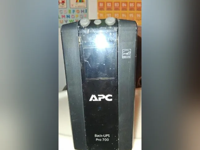 APC Backup-UPS and Smart UPS thumbnail 2