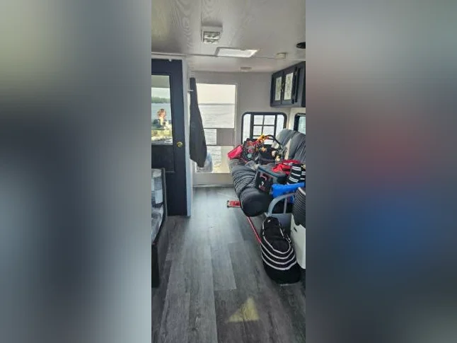 Ponton maison 26 pieds-Houseboat clé en main thumbnail 9