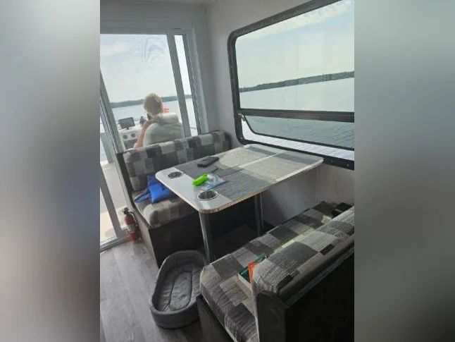 Ponton maison 26 pieds-Houseboat clé en main thumbnail 5