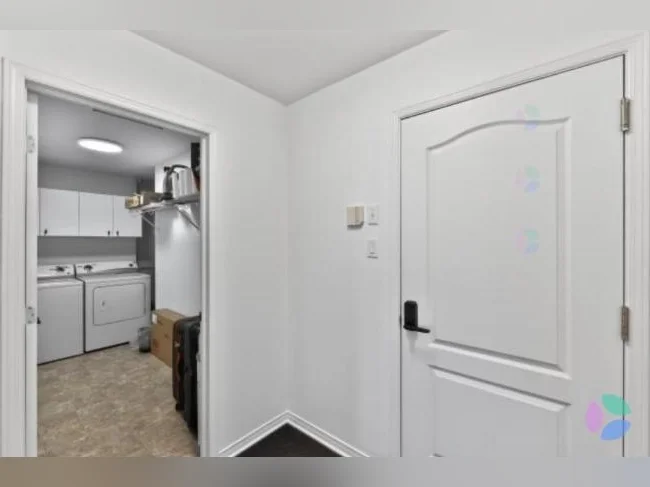 Condo 4 1/2 - appliances included ! thumbnail 9