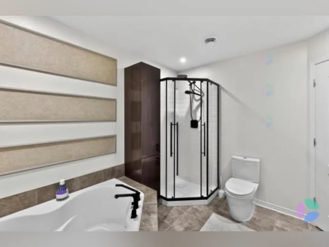 Condo 4 1/2 - appliances included ! thumbnail 7