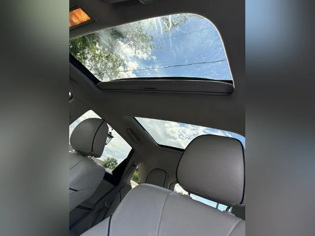Toyota Venza limited thumbnail 7