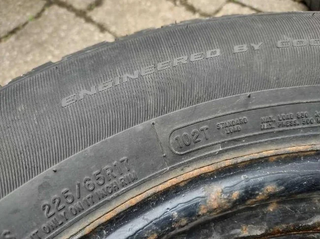 225-65R17x4 pneus hiver Motomaster sur jantes Chevrolet Équinox 2018. Bolt Pattern 5x115. Bon état thumbnail 9