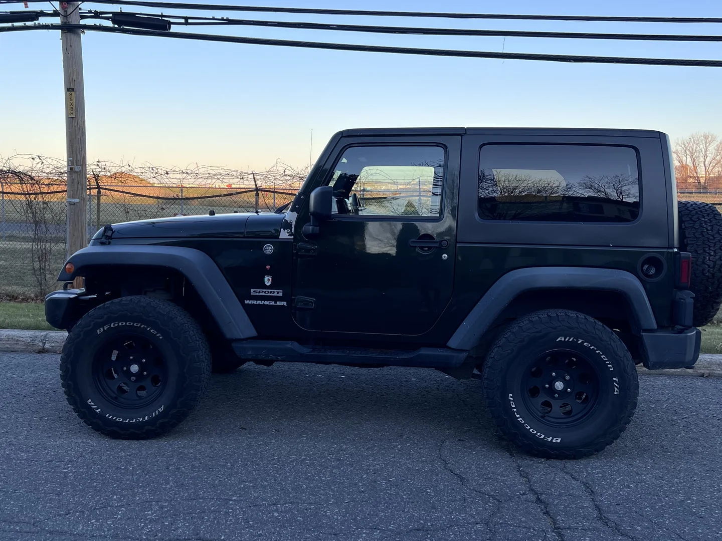 Jeep Wrangler 2011 - Green, Lifted, 37" Tires